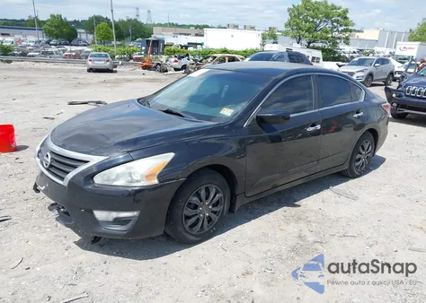 2015 Nissan Altima 2.5 S z USA, uszkodzony, nr VIN 1N4AL3AP2FN401804